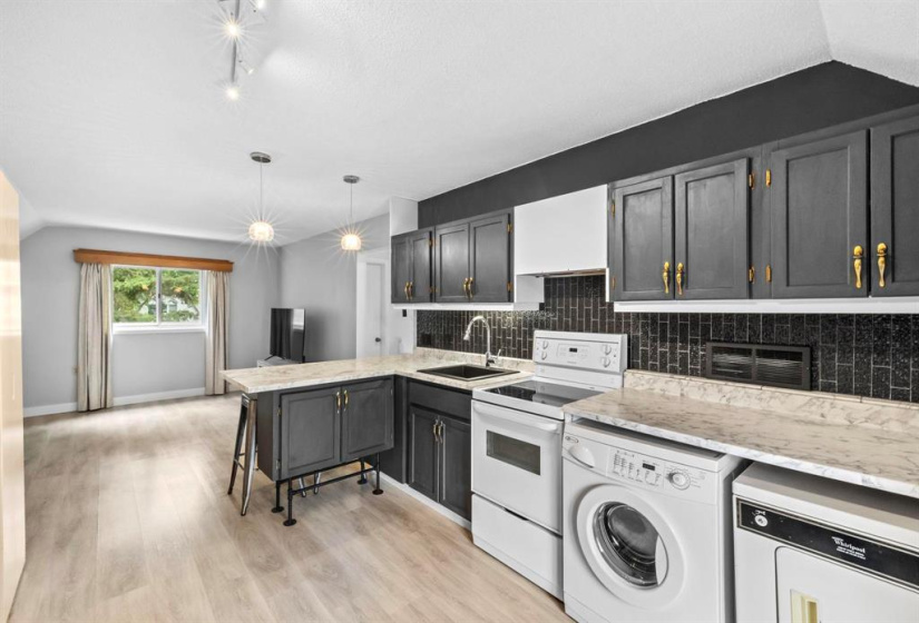 168 Horace, 3 Bedrooms Bedrooms, 11 Rooms Rooms,2 BathroomsBathrooms,Residential,For Sale,Horace