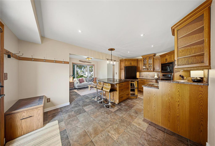 83 Blairmore Gardens, 2 Bedrooms Bedrooms, 10 Rooms Rooms,1 BathroomBathrooms,Residential,For Sale,Blairmore Gardens
