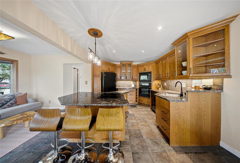 83 Blairmore Gardens, 2 Bedrooms Bedrooms, 10 Rooms Rooms,1 BathroomBathrooms,Residential,For Sale,Blairmore Gardens
