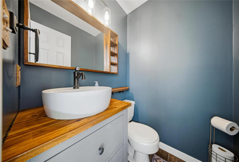 83 Blairmore Gardens, 2 Bedrooms Bedrooms, 10 Rooms Rooms,1 BathroomBathrooms,Residential,For Sale,Blairmore Gardens