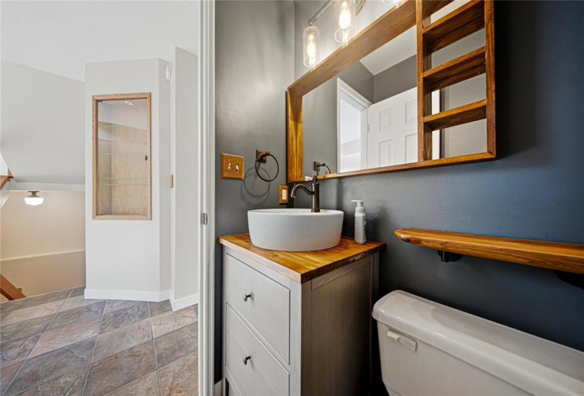 83 Blairmore Gardens, 2 Bedrooms Bedrooms, 10 Rooms Rooms,1 BathroomBathrooms,Residential,For Sale,Blairmore Gardens