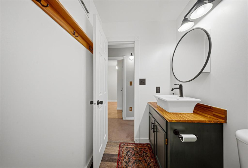 83 Blairmore Gardens, 2 Bedrooms Bedrooms, 10 Rooms Rooms,1 BathroomBathrooms,Residential,For Sale,Blairmore Gardens
