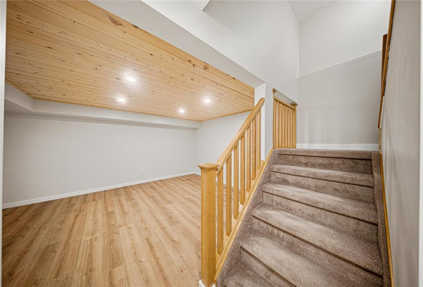 83 Blairmore Gardens, 2 Bedrooms Bedrooms, 10 Rooms Rooms,1 BathroomBathrooms,Residential,For Sale,Blairmore Gardens