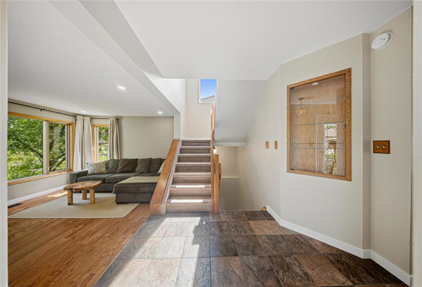 83 Blairmore Gardens, 2 Bedrooms Bedrooms, 10 Rooms Rooms,1 BathroomBathrooms,Residential,For Sale,Blairmore Gardens
