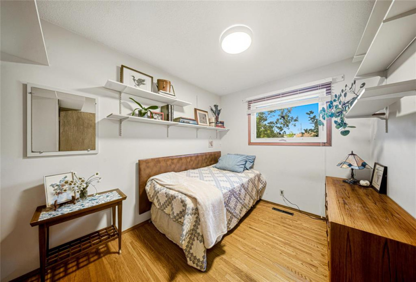 255 Southall, 3 Bedrooms Bedrooms, 13 Rooms Rooms,1 BathroomBathrooms,Residential,For Sale,Southall