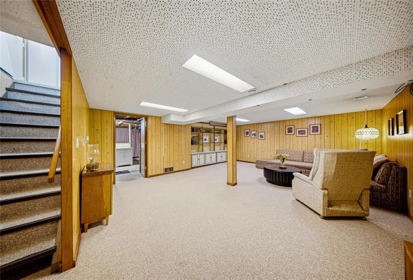 255 Southall, 3 Bedrooms Bedrooms, 13 Rooms Rooms,1 BathroomBathrooms,Residential,For Sale,Southall