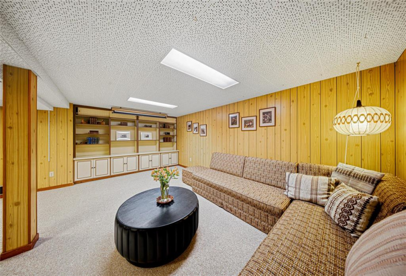 255 Southall, 3 Bedrooms Bedrooms, 13 Rooms Rooms,1 BathroomBathrooms,Residential,For Sale,Southall