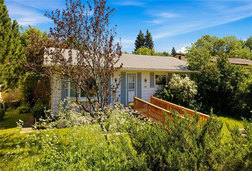 255 Southall, 3 Bedrooms Bedrooms, 13 Rooms Rooms,1 BathroomBathrooms,Residential,For Sale,Southall