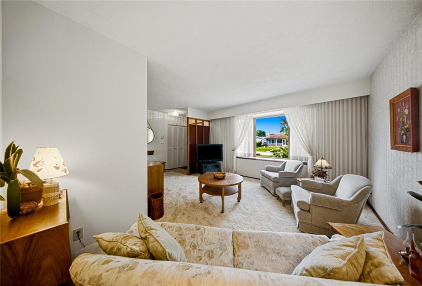 255 Southall, 3 Bedrooms Bedrooms, 13 Rooms Rooms,1 BathroomBathrooms,Residential,For Sale,Southall