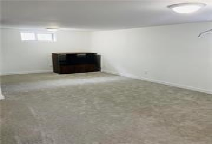 1017 McCalman, 4 Bedrooms Bedrooms, 9 Rooms Rooms,2 BathroomsBathrooms,Residential,For Sale,McCalman