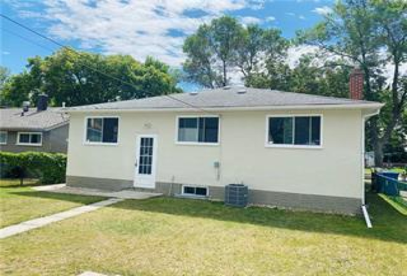 1017 McCalman, 4 Bedrooms Bedrooms, 9 Rooms Rooms,2 BathroomsBathrooms,Residential,For Sale,McCalman