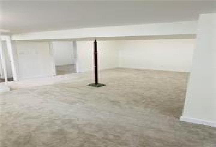 1017 McCalman, 4 Bedrooms Bedrooms, 9 Rooms Rooms,2 BathroomsBathrooms,Residential,For Sale,McCalman
