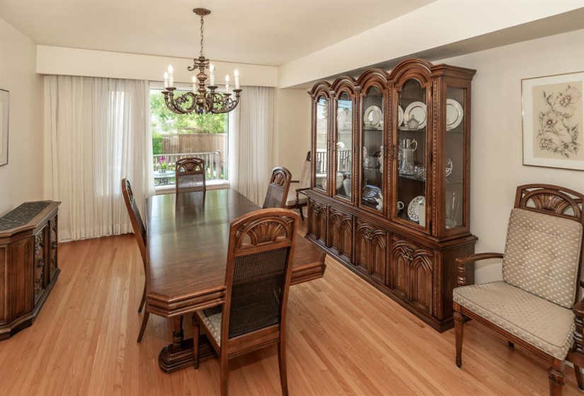 824 Elm, 3 Bedrooms Bedrooms, 10 Rooms Rooms,2 BathroomsBathrooms,Residential,For Sale,Elm