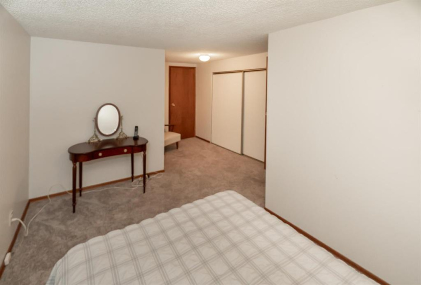 824 Elm, 3 Bedrooms Bedrooms, 10 Rooms Rooms,2 BathroomsBathrooms,Residential,For Sale,Elm