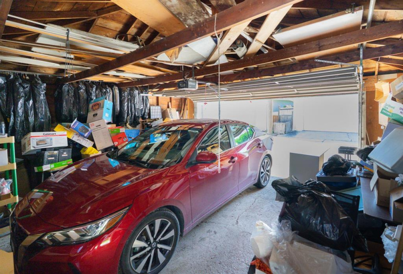 824 Elm, 3 Bedrooms Bedrooms, 10 Rooms Rooms,2 BathroomsBathrooms,Residential,For Sale,Elm
