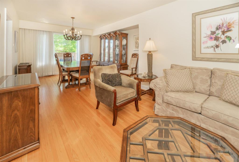 824 Elm, 3 Bedrooms Bedrooms, 10 Rooms Rooms,2 BathroomsBathrooms,Residential,For Sale,Elm