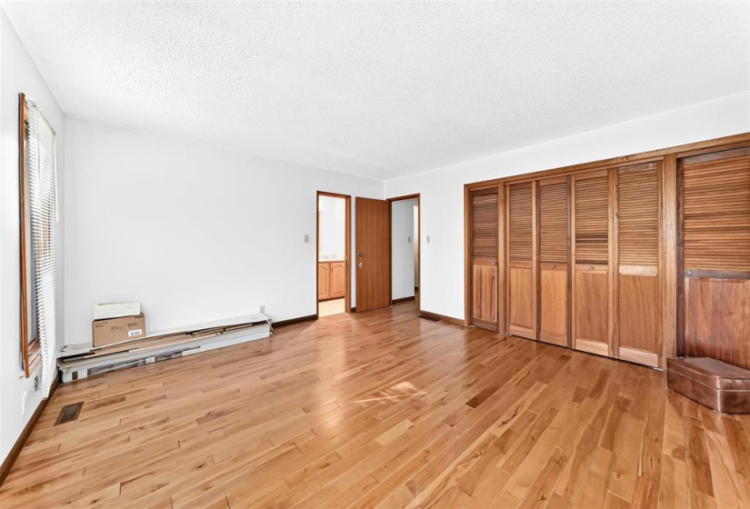 119 PARKVIEW, 3 Bedrooms Bedrooms, 12 Rooms Rooms,3 BathroomsBathrooms,Residential,For Sale,PARKVIEW