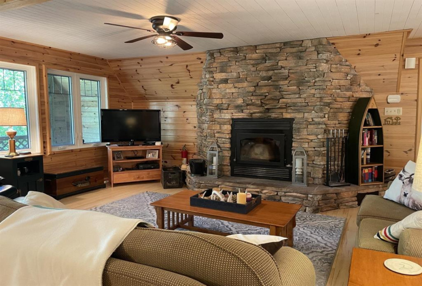 50 Mardrey, 3 Bedrooms Bedrooms, 9 Rooms Rooms,2 BathroomsBathrooms,Residential,For Sale,Mardrey