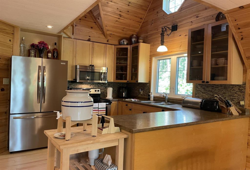 50 Mardrey, 3 Bedrooms Bedrooms, 9 Rooms Rooms,2 BathroomsBathrooms,Residential,For Sale,Mardrey