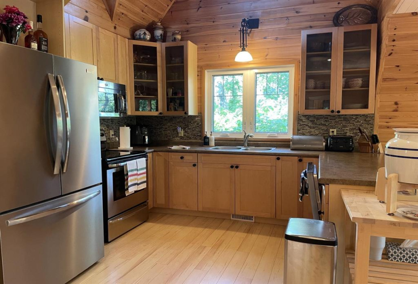 50 Mardrey, 3 Bedrooms Bedrooms, 9 Rooms Rooms,2 BathroomsBathrooms,Residential,For Sale,Mardrey