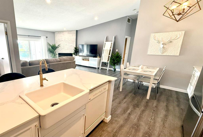 130 Portsmouth, 2 Bedrooms Bedrooms, 8 Rooms Rooms,2 BathroomsBathrooms,Condominium,For Sale,Portsmouth