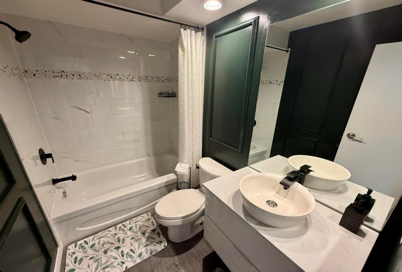 130 Portsmouth, 2 Bedrooms Bedrooms, 8 Rooms Rooms,2 BathroomsBathrooms,Condominium,For Sale,Portsmouth