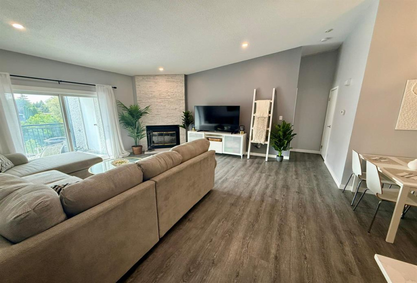 130 Portsmouth, 2 Bedrooms Bedrooms, 8 Rooms Rooms,2 BathroomsBathrooms,Condominium,For Sale,Portsmouth