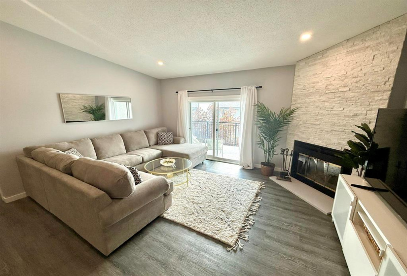 130 Portsmouth, 2 Bedrooms Bedrooms, 8 Rooms Rooms,2 BathroomsBathrooms,Condominium,For Sale,Portsmouth