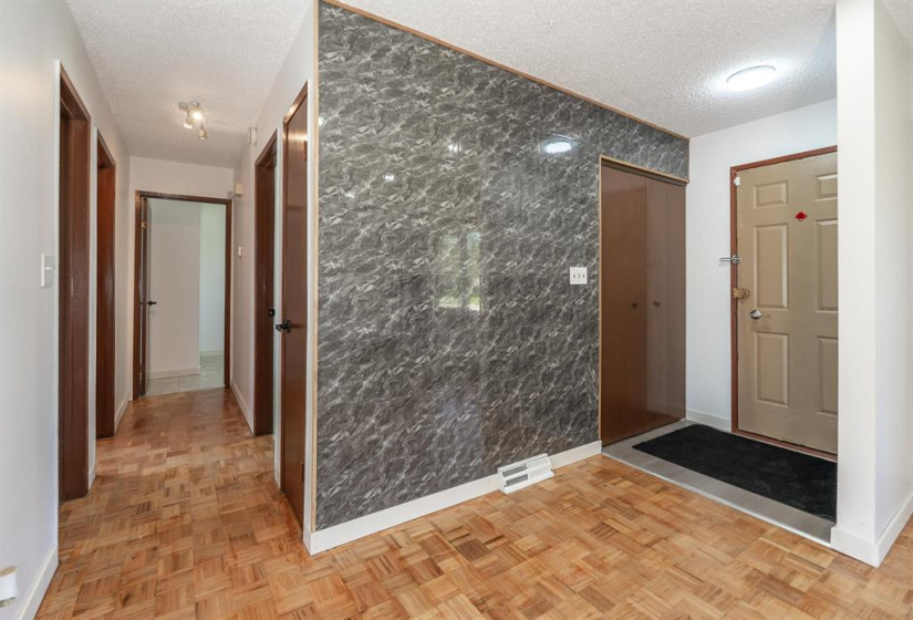 51 Huber, 3 Bedrooms Bedrooms, 11 Rooms Rooms,2 BathroomsBathrooms,Residential,For Sale,Huber