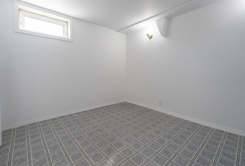 2nd spare room in basement