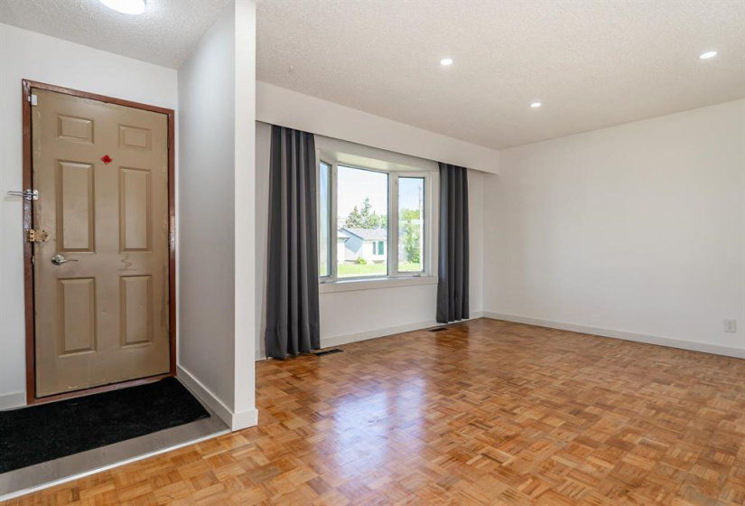 51 Huber, 3 Bedrooms Bedrooms, 11 Rooms Rooms,2 BathroomsBathrooms,Residential,For Sale,Huber
