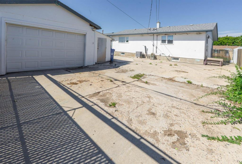 51 Huber, 3 Bedrooms Bedrooms, 11 Rooms Rooms,2 BathroomsBathrooms,Residential,For Sale,Huber