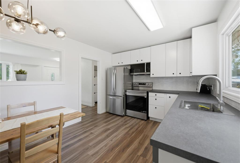 796 Stewart, 4 Bedrooms Bedrooms, 9 Rooms Rooms,2 BathroomsBathrooms,Residential,For Sale,Stewart