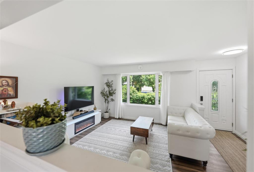 796 Stewart, 4 Bedrooms Bedrooms, 9 Rooms Rooms,2 BathroomsBathrooms,Residential,For Sale,Stewart