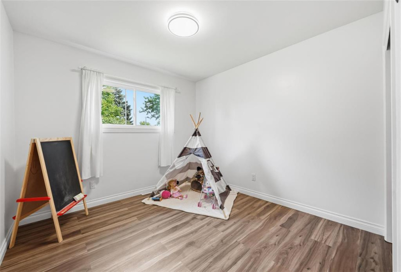 796 Stewart, 4 Bedrooms Bedrooms, 9 Rooms Rooms,2 BathroomsBathrooms,Residential,For Sale,Stewart