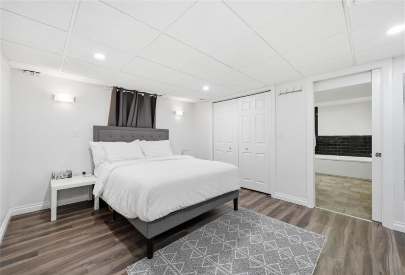 796 Stewart, 4 Bedrooms Bedrooms, 9 Rooms Rooms,2 BathroomsBathrooms,Residential,For Sale,Stewart