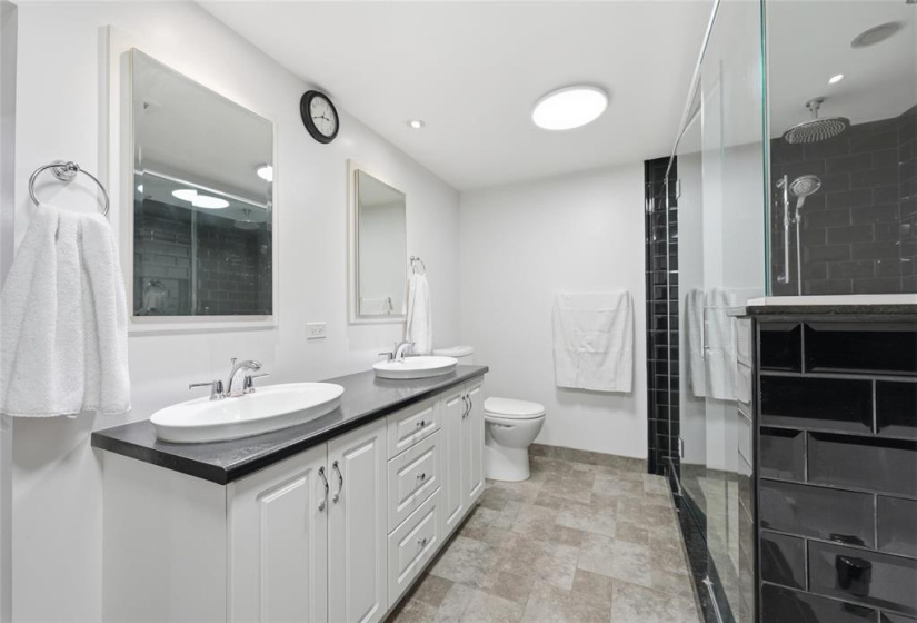 796 Stewart, 4 Bedrooms Bedrooms, 9 Rooms Rooms,2 BathroomsBathrooms,Residential,For Sale,Stewart