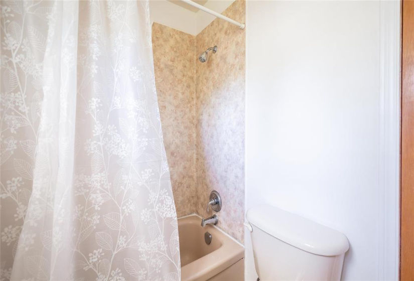 126 Ridley, 4 Bedrooms Bedrooms, 13 Rooms Rooms,1 BathroomBathrooms,Residential,For Sale,Ridley