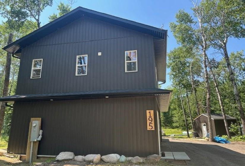 195 Thunder, 4 Bedrooms Bedrooms, 9 Rooms Rooms,1 BathroomBathrooms,Residential,For Sale,Thunder