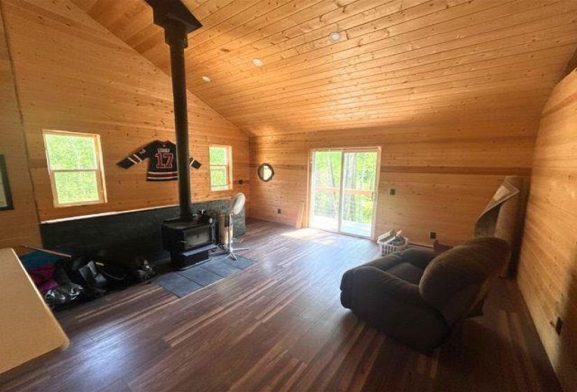 195 Thunder, 4 Bedrooms Bedrooms, 9 Rooms Rooms,1 BathroomBathrooms,Residential,For Sale,Thunder