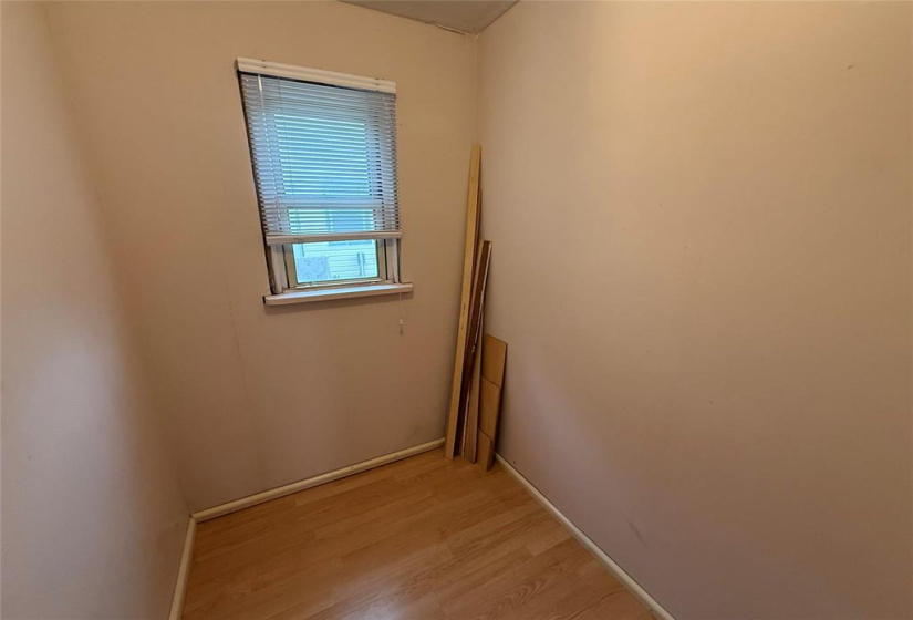 523 St Charles, 2 Bedrooms Bedrooms, 6 Rooms Rooms,1 BathroomBathrooms,Residential,For Sale,St Charles