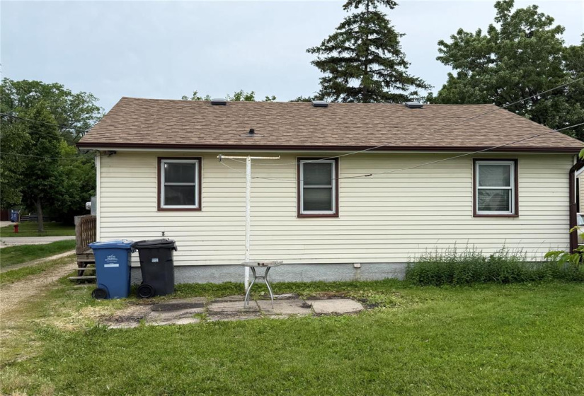 523 St Charles, 2 Bedrooms Bedrooms, 6 Rooms Rooms,1 BathroomBathrooms,Residential,For Sale,St Charles