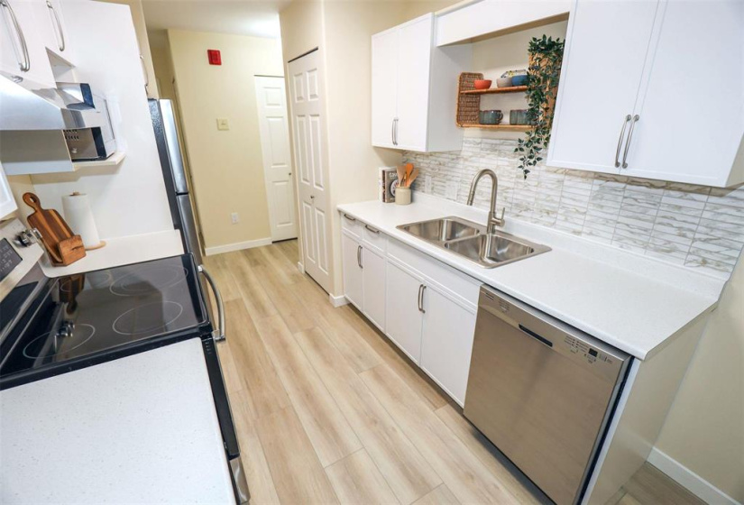 500 CATHCART, 2 Bedrooms Bedrooms, 7 Rooms Rooms,2 BathroomsBathrooms,Condominium,For Sale,CATHCART
