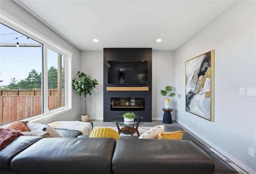 23 Big Bluestem, 3 Bedrooms Bedrooms, 11 Rooms Rooms,2 BathroomsBathrooms,Residential,For Sale,Big Bluestem