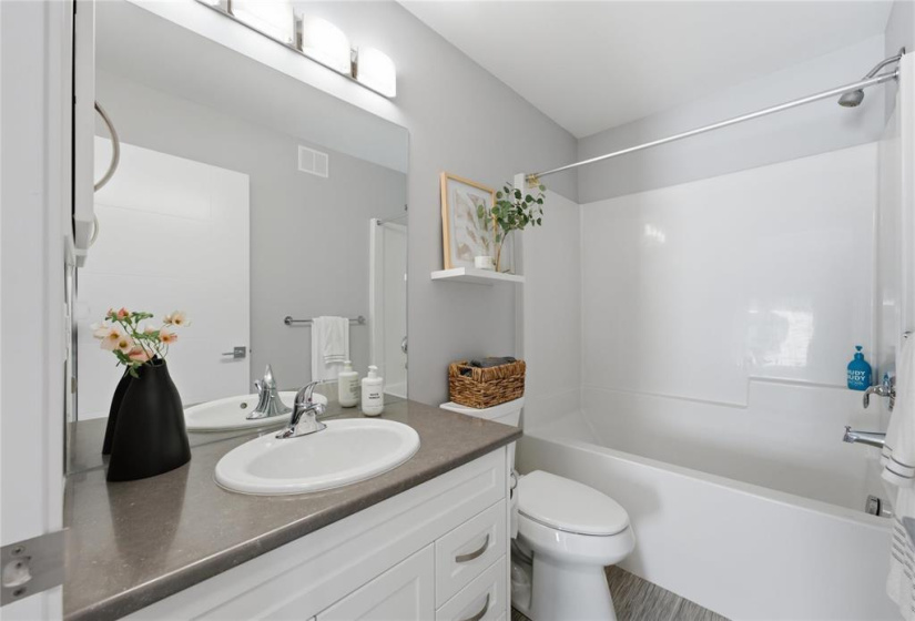 23 Big Bluestem, 3 Bedrooms Bedrooms, 11 Rooms Rooms,2 BathroomsBathrooms,Residential,For Sale,Big Bluestem