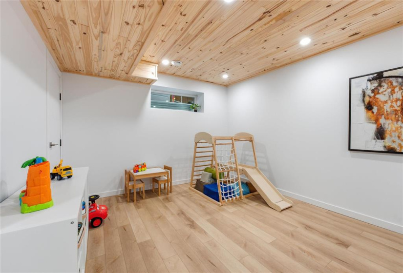 23 Big Bluestem, 3 Bedrooms Bedrooms, 11 Rooms Rooms,2 BathroomsBathrooms,Residential,For Sale,Big Bluestem