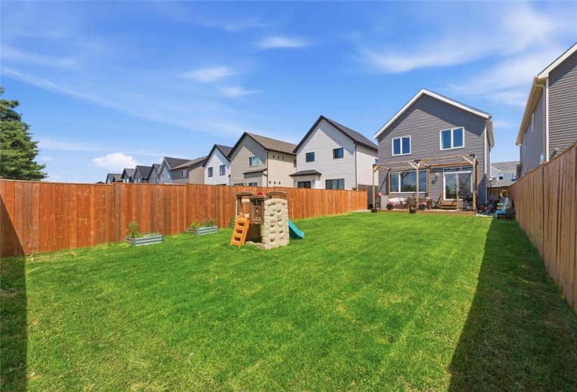 23 Big Bluestem, 3 Bedrooms Bedrooms, 11 Rooms Rooms,2 BathroomsBathrooms,Residential,For Sale,Big Bluestem