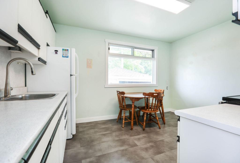 435 Lyle, 3 Bedrooms Bedrooms, 9 Rooms Rooms,1 BathroomBathrooms,Residential,For Sale,Lyle