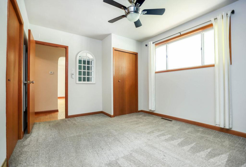 435 Lyle, 3 Bedrooms Bedrooms, 9 Rooms Rooms,1 BathroomBathrooms,Residential,For Sale,Lyle