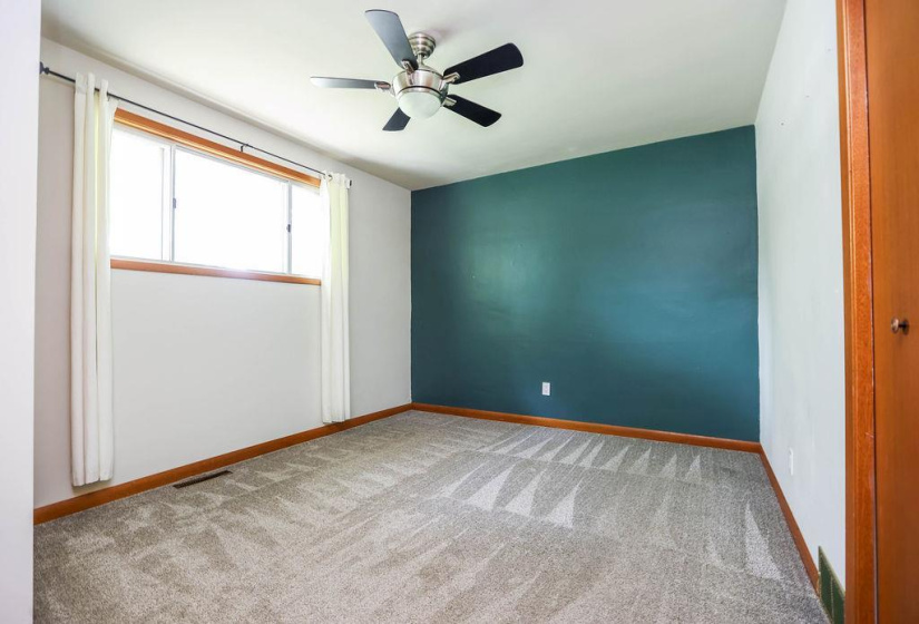 435 Lyle, 3 Bedrooms Bedrooms, 9 Rooms Rooms,1 BathroomBathrooms,Residential,For Sale,Lyle